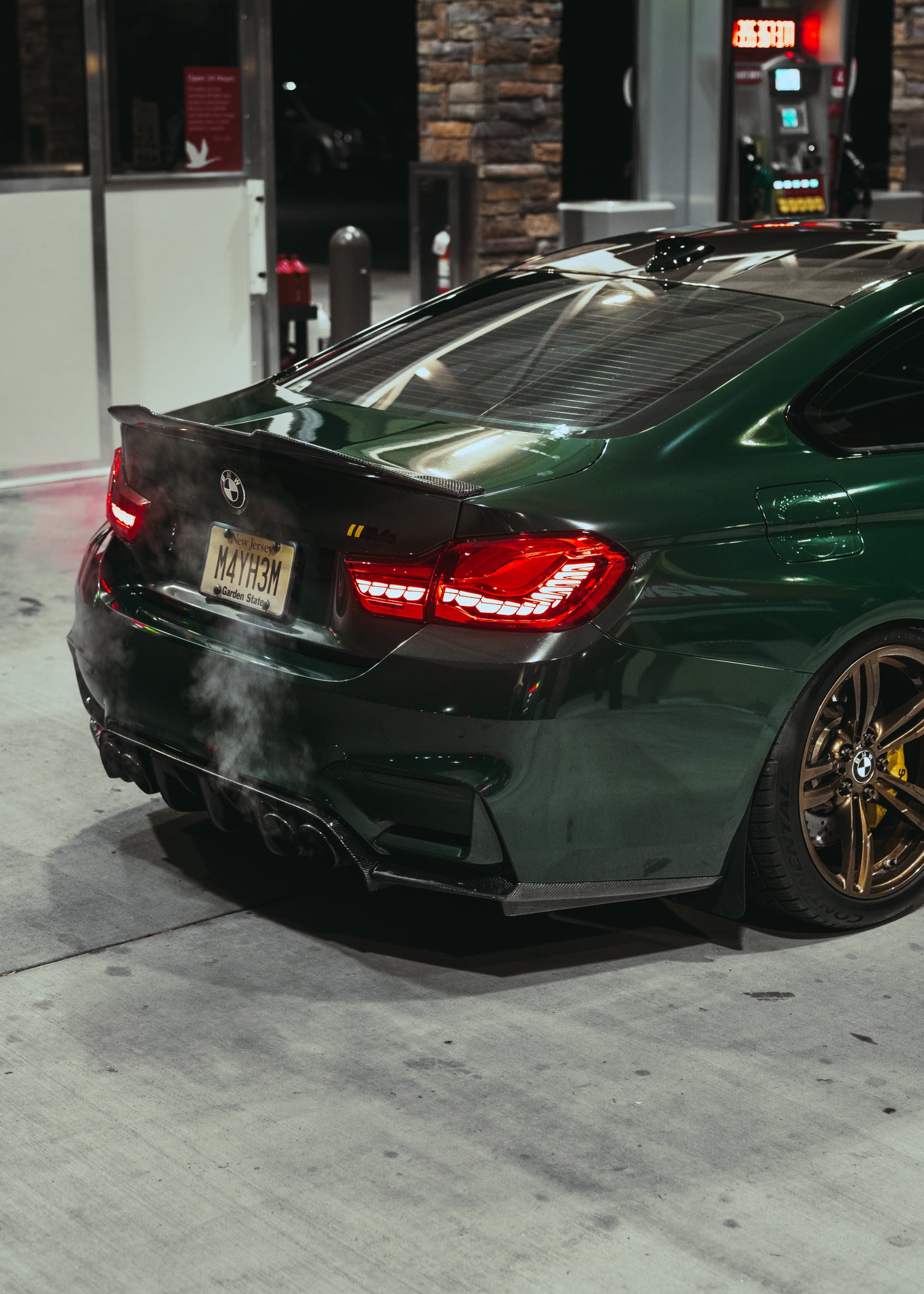 V Style Carbon Fiber Rear Diffuser - BMW F80 F82 F83 M3 M4 – Motivo ...